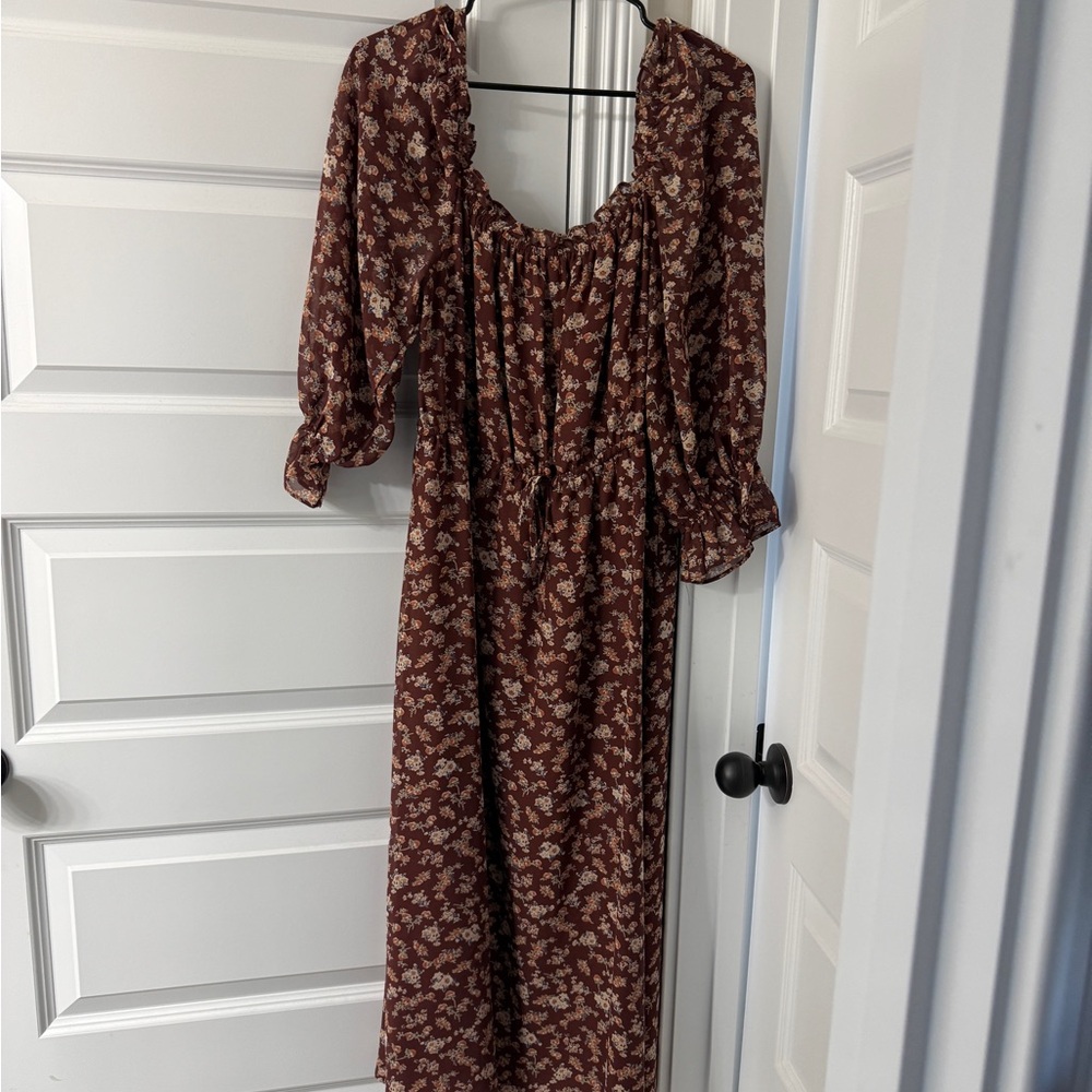 Vici Long Sleeve Floral Dress in Brown